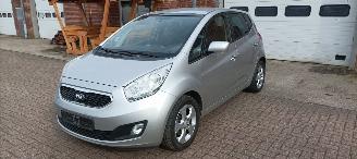 skadebil auto Kia Venga Dream team 1.6-Benzine Automaat Keyless-entry Climatecontrol Stoelverwarming Lichtautomaat Privacyglas leren stuurwiel mistlampen Parkeersensoren Trekhaak 16-inch Kia velgen 2013/8