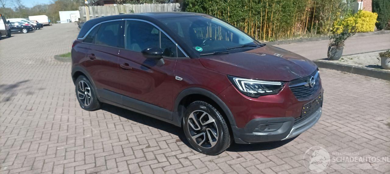 Opel Crossland Innovation 1.2-Turbo 110pk Automaat Navi Led Climatecontrol CruiseControl Stoelverwarming Lichtautomaat Privacyglas Stuurwiel met verwarming inklapbare buitenspiegels Dimmende binnenspiegel Half leren bekleding trekhaak 16-inch Opel velgen