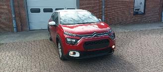 Citroën C3 You! Uitvoering 1.2-benzine 2-Tone Pearl metallic lak Full-Led koplampen Led verlichting Mistlampen Dab Radio elektrische buitenspiegels met verwarming Centrale vergrendeling met afstandsbediening Start-Stop systeem Drivelane assistent Stoelverwarming Lic picture 10