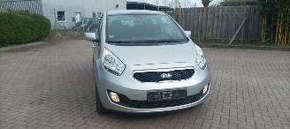 Auto incidentate Kia Venga 1.6 Benzine Automatik Keyless-entry Climatecontrol Stoelverwarming Lichtautomaat Privacyglas leren stuurwiel 4xElektrische ramen Elektrische-spiegels met verwarming Trekhaak Parkeersensoren achter 16 inch velgen 2013/8