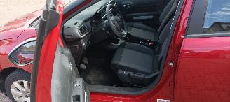 Citroën C3 1.2-Benzine 83pk Airco Full-Led koplampen Stoelverwarming Lichtautomaat cruisecontrol Dab Radio elektrische buitenspiegels met verwarming Centrale vergrendeling met afstandsbediening Start-Stop systeem Drivelane assistent Bi-Color pearl metallic Lak picture 12