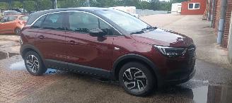 skadebil auto Opel Crossland Innovation line 1.2 110pk Automatik Navigatie Leder Full Led Climatecontrol CruiseControl Stoelverwarming Lichtautomaat Privacyglas Regensensor led achterlichten trekhaak Parkeersensoren voor en achter 2018/4