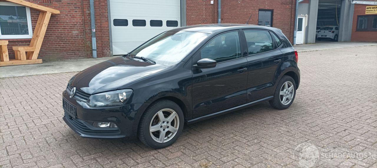 Volkswagen Polo Polo 6C 1.4  Climatecontrol Stoelverwarming Regensensor leren stuurwiel mistlampen front radar