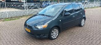 voitures voitures particulières Mitsubishi Colt 1.3-16v Automaat 95pk Airco Lichtautomaat cruisecontrol Regensensor 4xElektrische ramen Elektrische-spiegels met verwarming Centrale vergrendeling met afstandsbediening Privacyglas leren stuurwiel mistlampen Metallic Lak Trekhaak  volledig Onderhouden! 2011/9