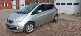 damaged passenger cars Kia Venga Bj: 08-2013 1.6 Benzine Automaat Climatecontrol Stoelverwarming Lichtautomaat Privacyglas keyless Entry 4xElektrische ramen Elektrische-spiegels met parkeerstand Mistlampen 16 inch kia velgen Trekhaak 2013/8