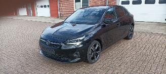 Unfallwagen Opel Corsa Bj:02-2022 GS-Line 1.2-Turbo Full-Led Led-Achterlichten Digitaal Cockpit Sport-modus Climatecontrol CruiseControl Stoelverwarming stuurwiel met verwarming Privacy glas 4xElektrische ramen Elektrische-spiegels Blindspot systeem Achteruitrijcamera Dimmende 2022/2