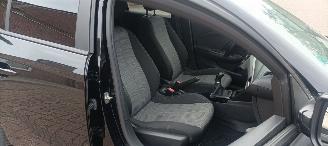 Opel Corsa Bj:07-2020 1.2 Navigatie Full-Led koplampen Cruisecontrol Stoelverwarming stuurwiel met verwarming Lichtautomaat Regensensor Automatische dimmende binnenspiegel Parkeersensoren Achteruitrijcamera privacy glas picture 22