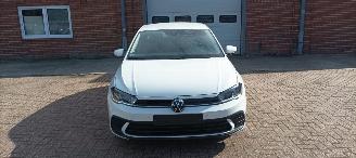 Damaged car Volkswagen Polo Bj:01-2026 1.0Mpi Full-Led koplampen Cruisecontrol Digital Cockpit Stoelverwarming Lichtautomaat 4xElektrische ramen Elektrische-spiegels met verwarming Centrale vergrendeling met afstandsbediening Start-Stop Drivelane Parkeersensoren voor en achter 2026/1