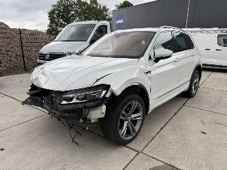 Coche accidentado Volkswagen Tiguan 1.5 TSI R-LINE AUTOMAAT-PANO-CAMERA-NAVI 2019/2