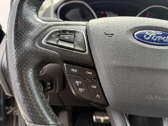 Ford Focus 1.5 TITANIUM S-LINE -AUTOMAAT-NAVI-PDC-CAMERA picture 15