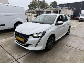 Schadeauto Peugeot 208 1.2 PureTech Blue Lease Active 2021/4
