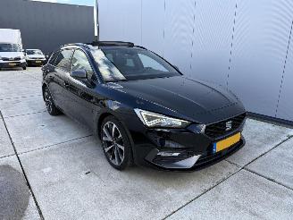 Seat Leon 2.0 TDI FR Business Intense AUTOMAAT-PANO-NAVI picture 2