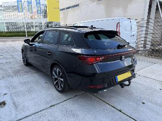 Seat Leon 2.0 TDI FR Business Intense AUTOMAAT-PANO-NAVI picture 4