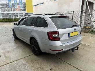Skoda Octavia 1.5 TSI Greentech Buss Edition Plus -AUTOMAAT-LEDER-PANO-NAVI picture 4