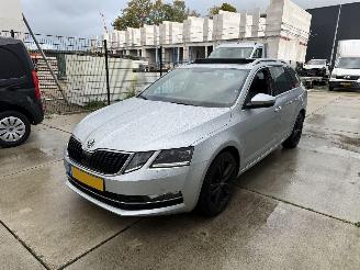 Schadeauto Skoda Octavia 1.5 TSI Greentech Buss Edition Plus -AUTOMAAT-LEDER-PANO-NAVI 2019/12