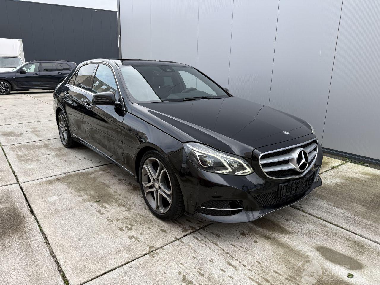 Mercedes E-klasse 220 d BleuTEC-AUTOMAAT-SCHUIFDAK-LEDER-NAVI