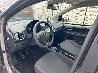 Volkswagen Up! 1.0 65 PK- AIRCO picture 3