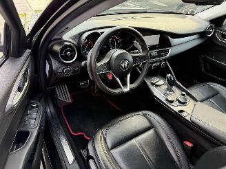 Alfa Romeo Giulia 2.0T Super 200PK - NAVI - KEYLESS - CAMERA - LEDER picture 3