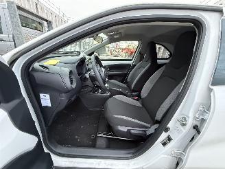 Toyota Aygo X 1.0 VVT-i  First AUTOMAAT -NAVI-CAMERA-LED picture 8