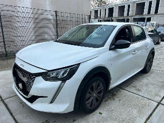 krockskadad bil auto Peugeot 208 EV 50 kWh -NAVI-CLIMA-ACTIERADIUS 362 KM 2023/6