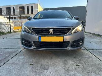 Peugeot 308 1.2 PureTech GT AUTOMAAT-GLAZENDAK-NAVI-CAMERA picture 6