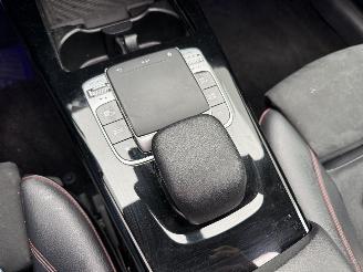 Mercedes A-klasse A180 BUSINESS SOLUTION AMG PANO - SFEER picture 18