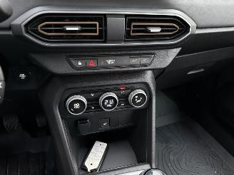 Dacia Sandero 1.1 TCE 110 Extreme -NAVI-PDC picture 16