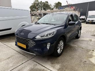 uszkodzony samochody osobowe Ford Kuga 2.5 PHEV Titanium 225 PK-CAMERA-KEYLESS-NAVI-PDC 2021/7