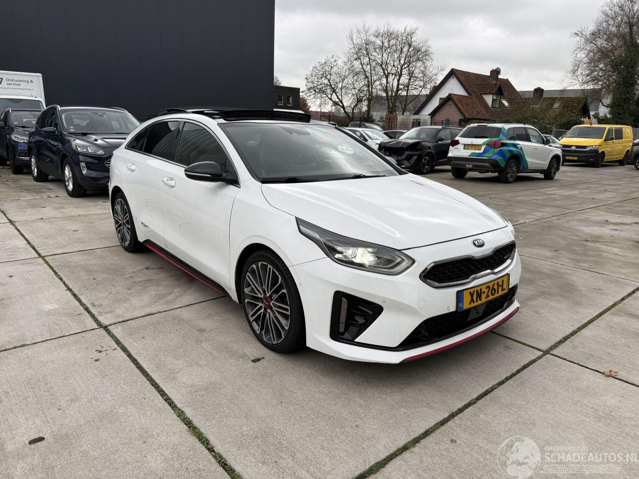 Kia Proceed 1.6 T-GDI-GT AUTOMAAT-PANO-CAMERA-NAVI-PDC