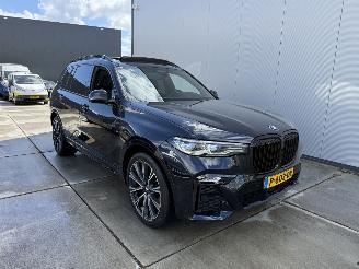 BMW X7 xDRIVE 40i High Executive 7pers-PANO-LEDER-360 CAMERA-4 WIEL BESTURING picture 2