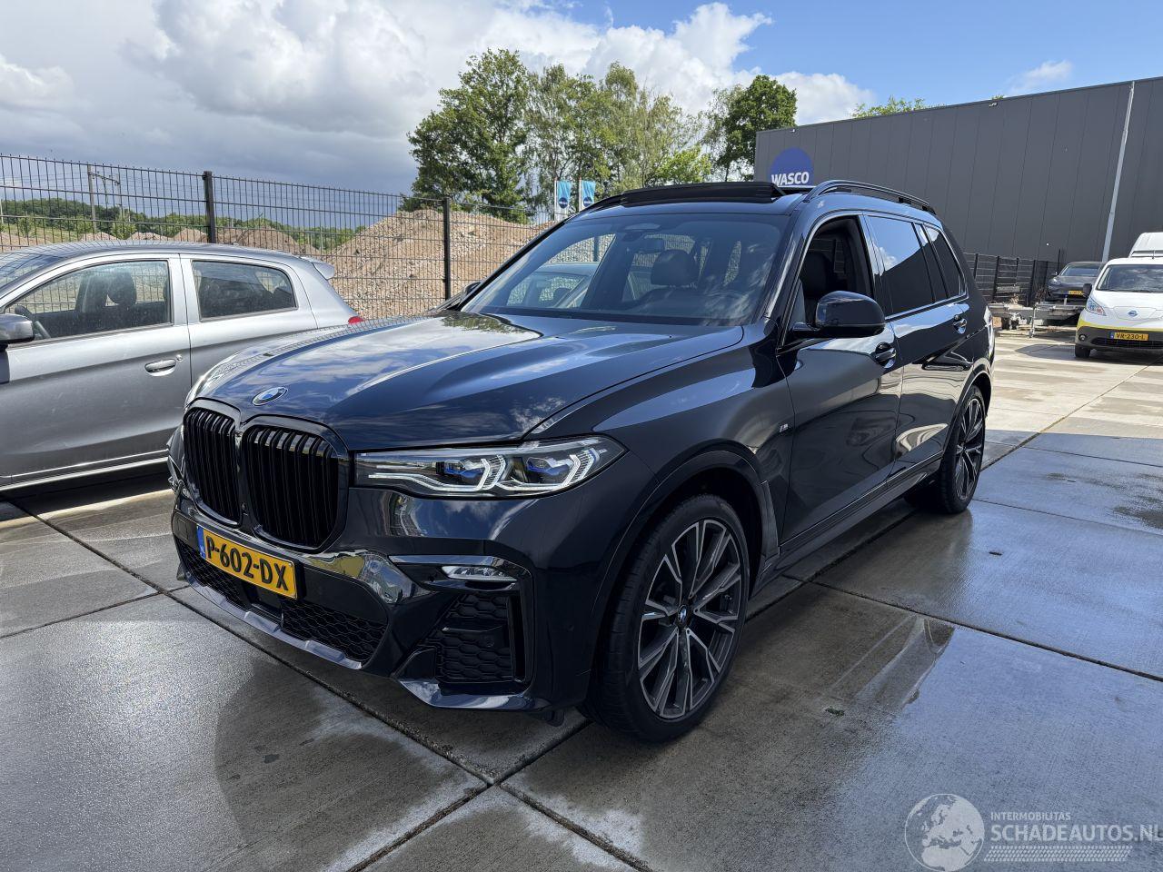 BMW X7 xDRIVE 40i High Executive 7pers-PANO-LEDER-360 CAMERA-4 WIEL BESTURING