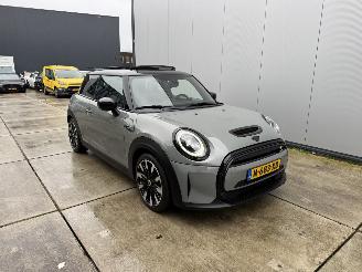 Mini Electric Camden Edition 33 kWh PANO - NAVI - CAMERA - LEDER picture 2