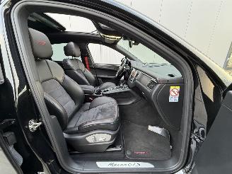 Porsche Macan 3.0 GTS 360PK - PANO - LED - NAVI - LUCHTVERING picture 12
