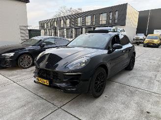 Voiture accidenté Porsche Macan 3.0 GTS 360 PK -PANO-LUCHTVERING-LEDER-LED 2017/1
