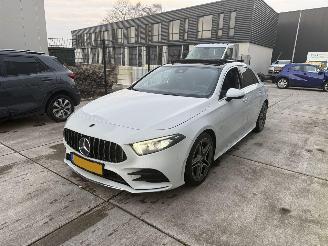 Vaurioauto  passenger cars Mercedes A-klasse 200 Business Solution AMG-CAMERA-PANO-NAVI-PDC 2019/4