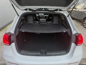 Mercedes A-klasse 200 Business Solution AMG-CAMERA-PANO-NAVI-PDC picture 11