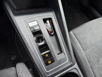 Volkswagen Golf 1.4 eHYBRID PHEV STYLE 204 PK0NAVI-IQ LICHT-PDC picture 20