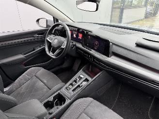 Volkswagen Golf 1.4 eHYBRID PHEV STYLE 204 PK0NAVI-IQ LICHT-PDC picture 6