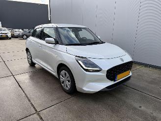 Suzuki Swift 1.2 Comfort Smart Hybrid CAMERA - CARPLAY - KEYLESS picture 2