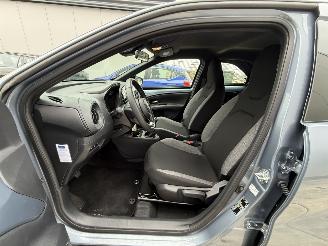 Toyota Aygo X 1.0 VVT-i MT Play CAMERA-CARPLAY picture 8