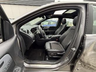 Mercedes B-klasse 180 Business Solution AUTOMAAT-PANO-CAMERA-NAVI-LEDER picture 8