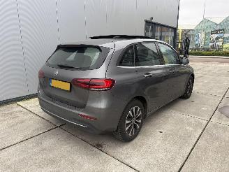 Mercedes B-klasse 180 Business Solution AUTOMAAT-PANO-CAMERA-NAVI-LEDER picture 5