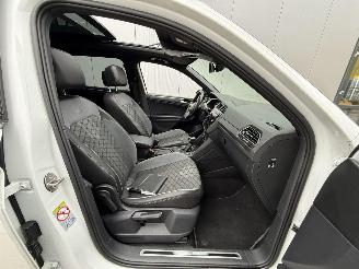 Volkswagen Tiguan 1.4 TSI e-HYBRID PHEV R-LINE Business+ PANO-KEYLESS-NAVI-360 CAMERA picture 13