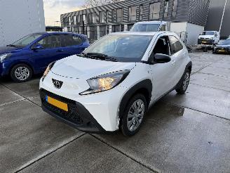 Vaurioauto  passenger cars Toyota Aygo X 1.0 VVT-i MT Play CAMERA-AIRCO 2025/12