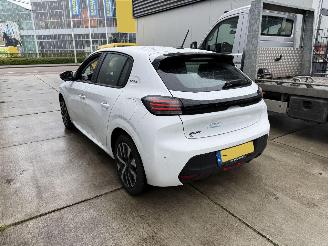 Peugeot 208 1.2 PureTech 75 Style -AIRCO-PDC picture 4