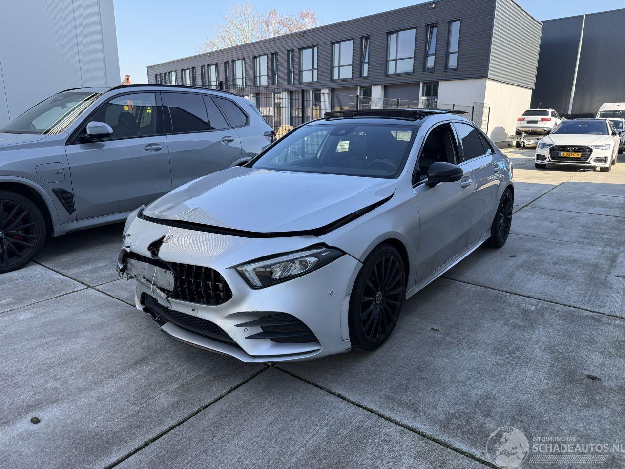 Mercedes A-klasse 200 Business Solution AMG-PANO-NAVI-PDC