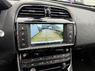 Jaguar XE 2.0 D PORTFOLIO -NAVI-CLIMA-LEDER-PDC picture 14