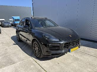 uszkodzony samochody osobowe Porsche Cayenne 3.0 E-Hybrid Platinum Edition PANO - BOSE - KEYLESS 2023/3