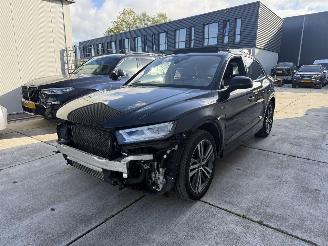 Damaged car Audi Q5 55 TFSI e QUATRO PHEV S-LINE COMPETITION -PANO-LUCHTVERING-360 CAMERA-NAVI-PDC 2020/10
