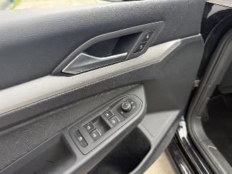 Volkswagen Golf 1.0 eTSI Life NAVI - CLIMA - CRUISE - LED picture 14